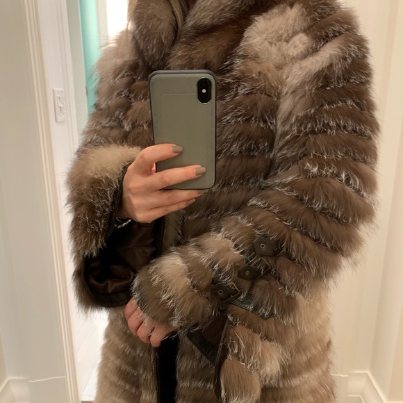 Fox fur jacket. - Picture 2 of 7